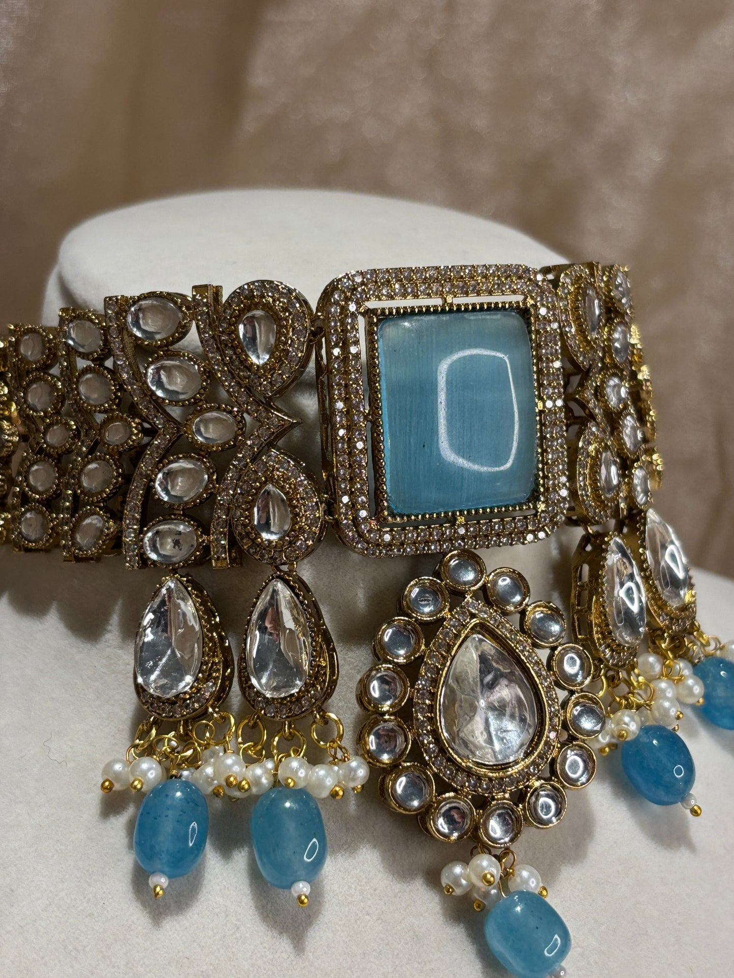 Sky blue choker set