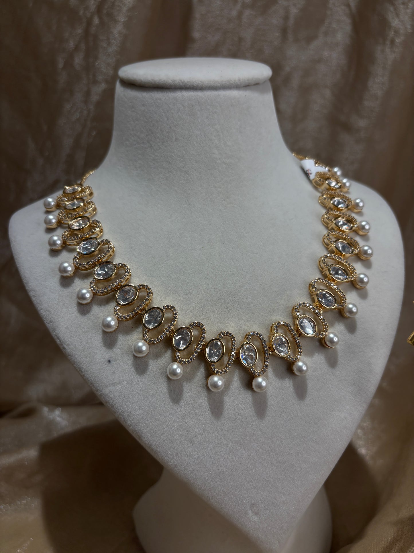 Gold necklace set