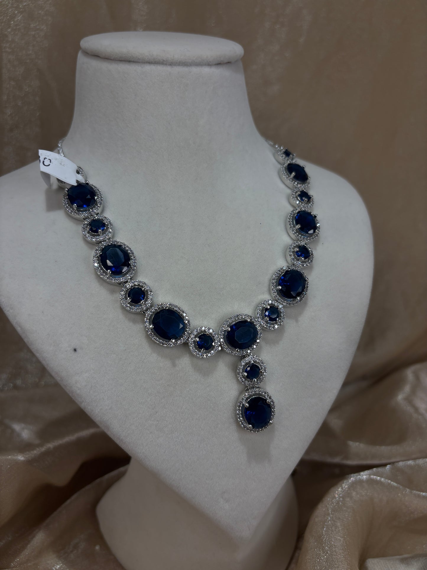 Navy blue necklace set