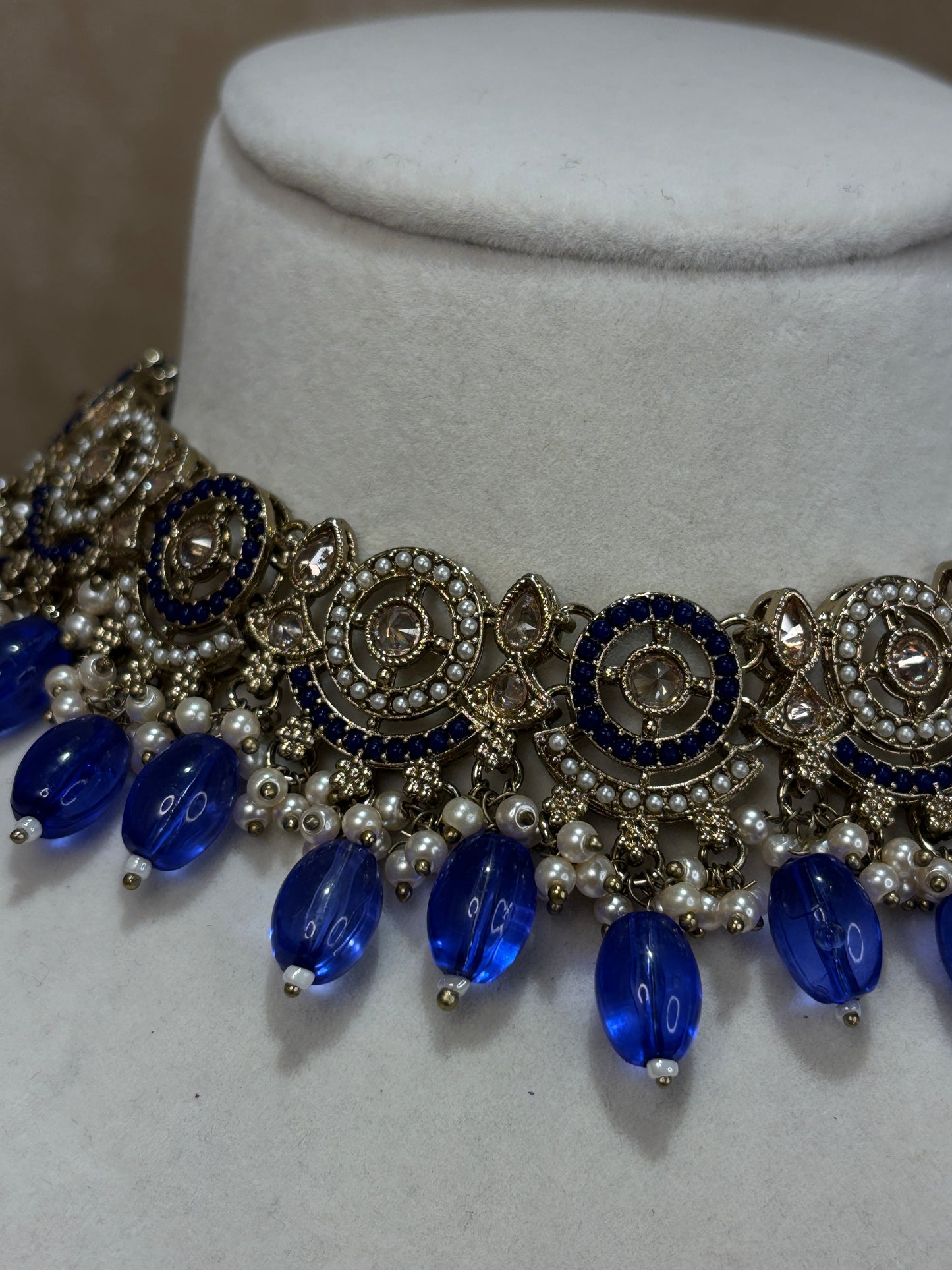 Royal blue choker set