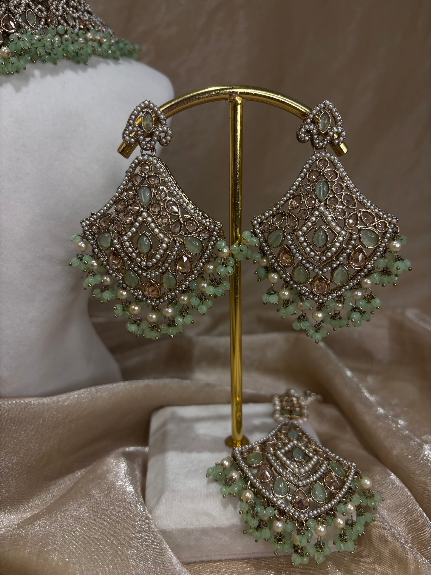 Mint green choker set