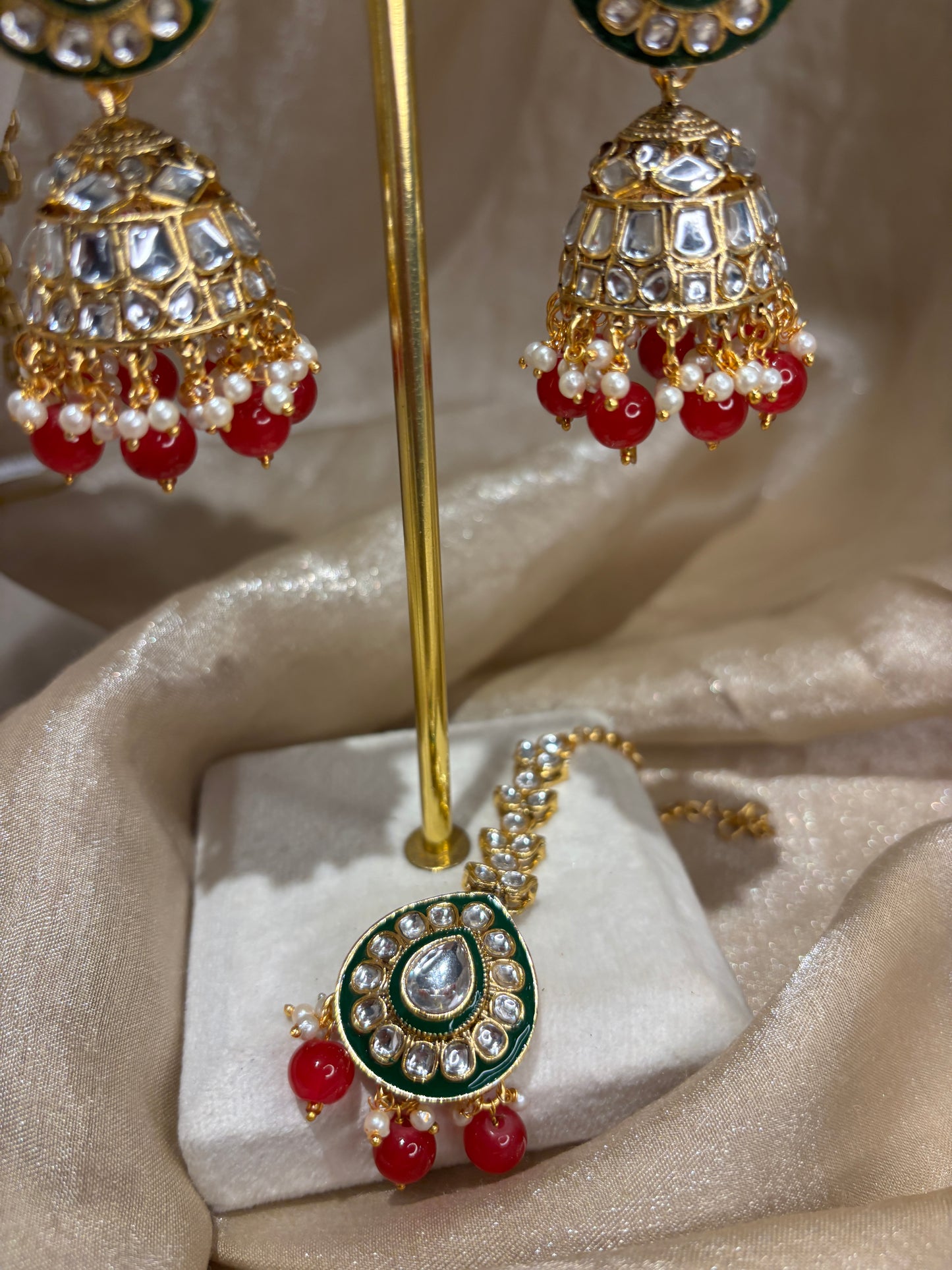 Red necklace set
