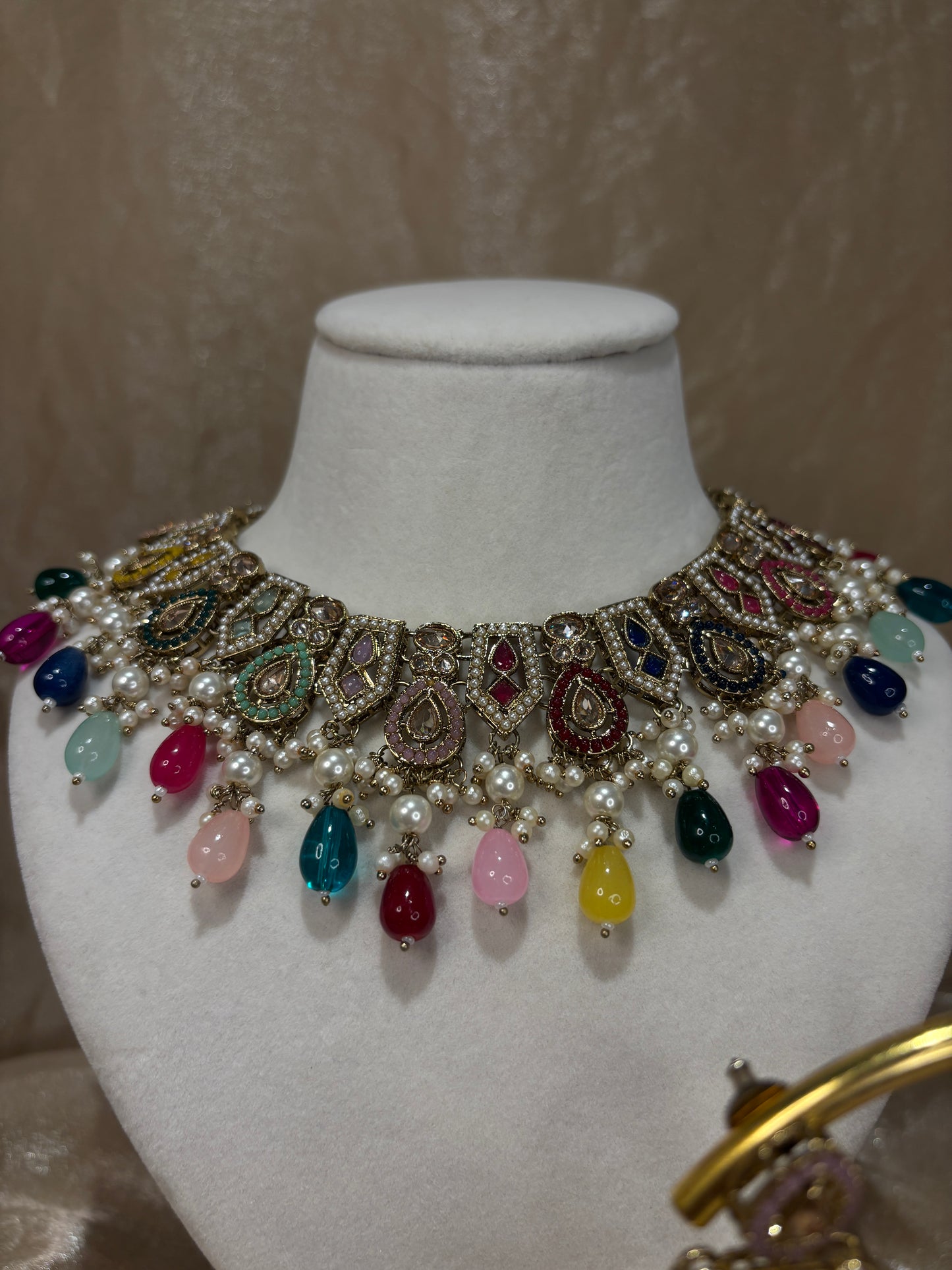 Multi-colour set