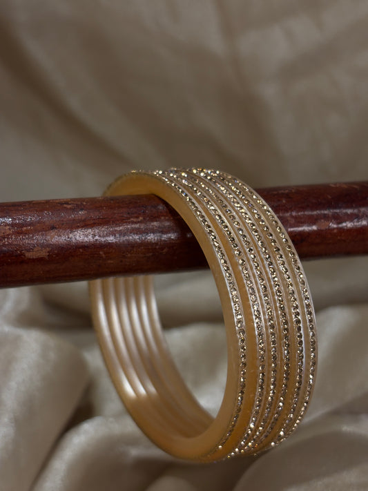 Filler bangle