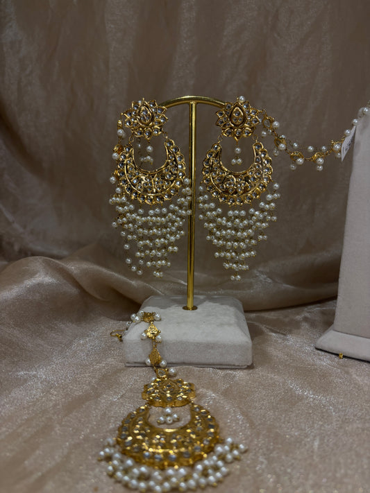 Gold thappa kundan earring/tikka set