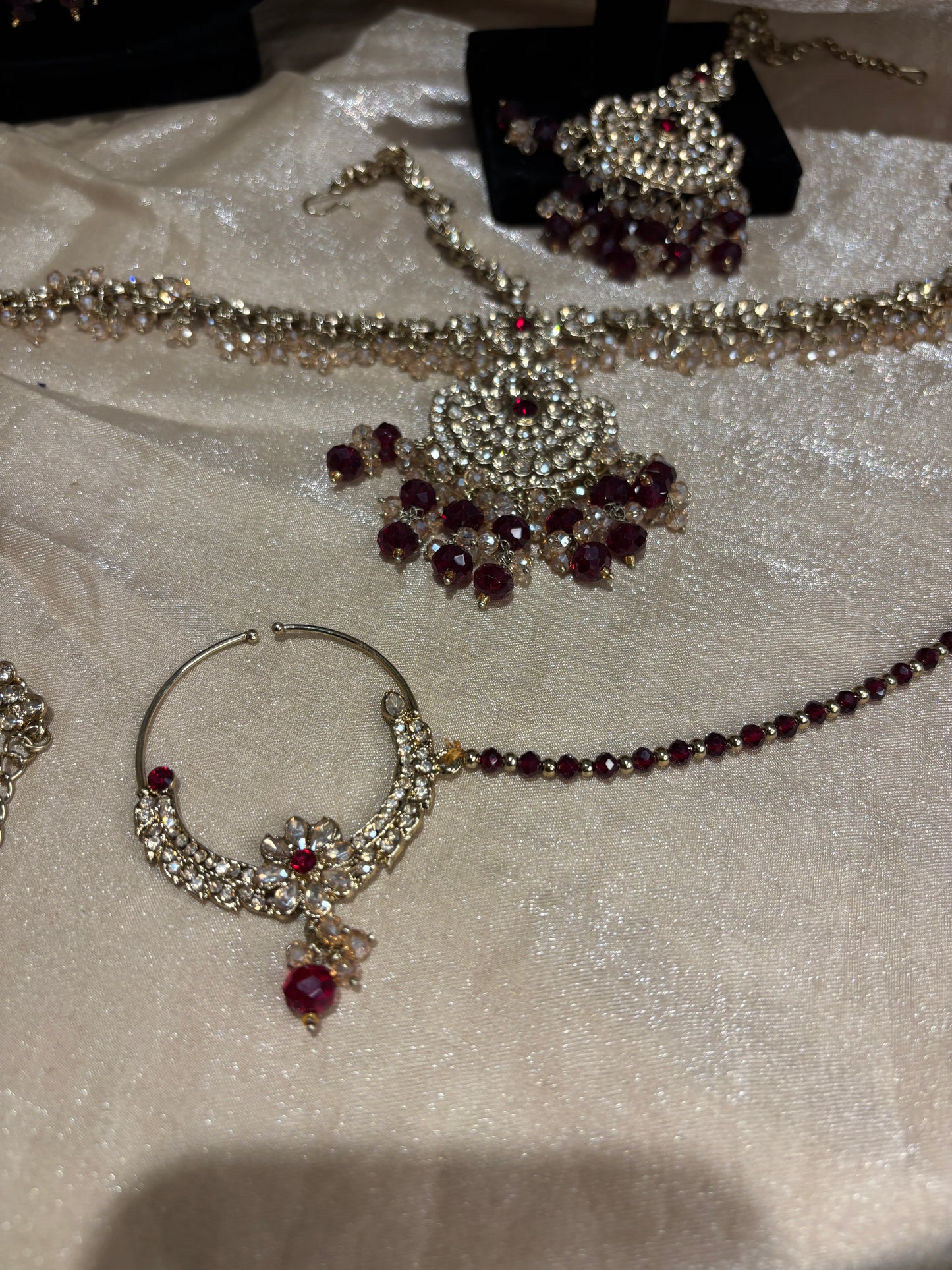 Heavy maroon set