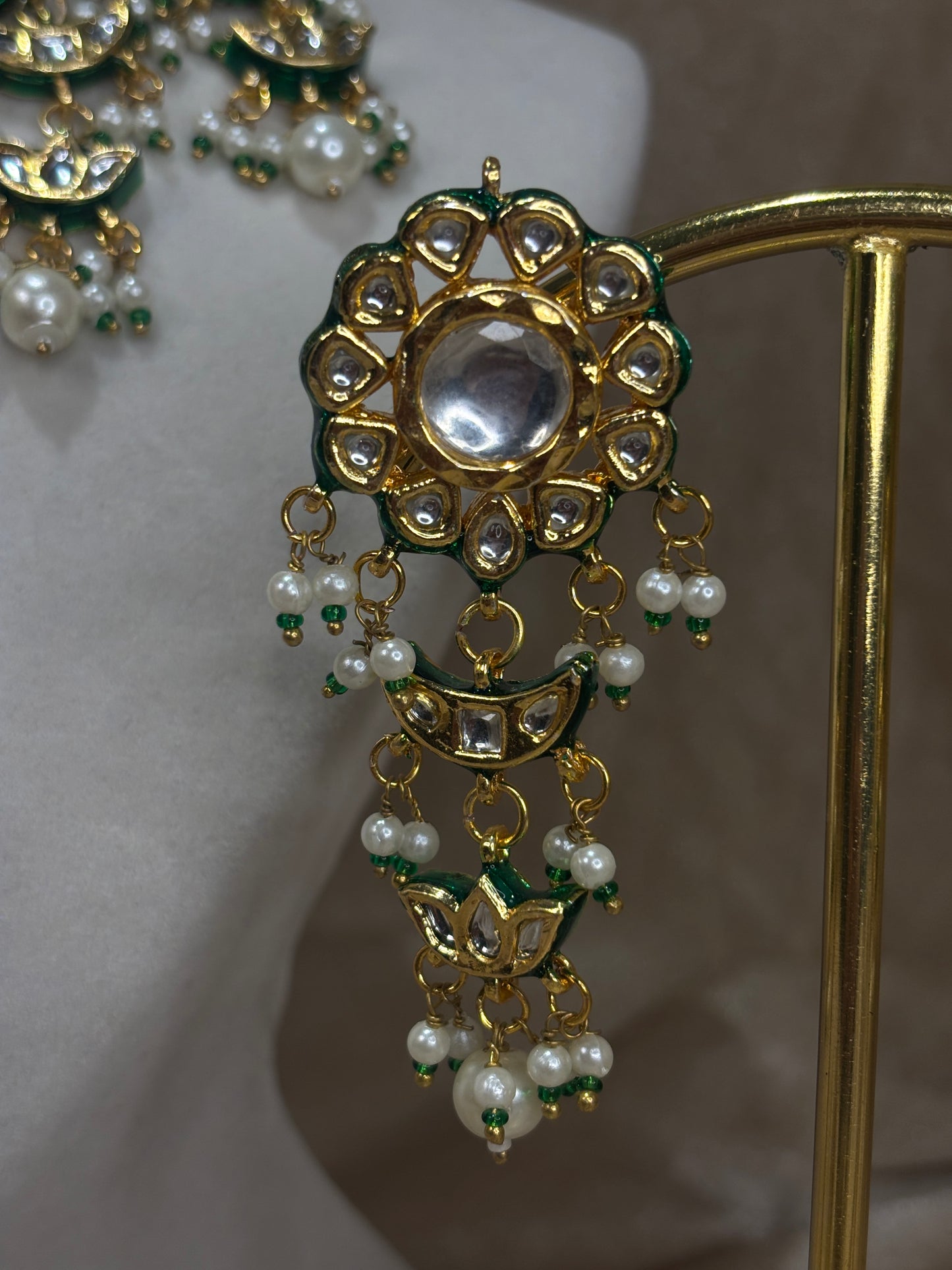 Gold kundan choker set