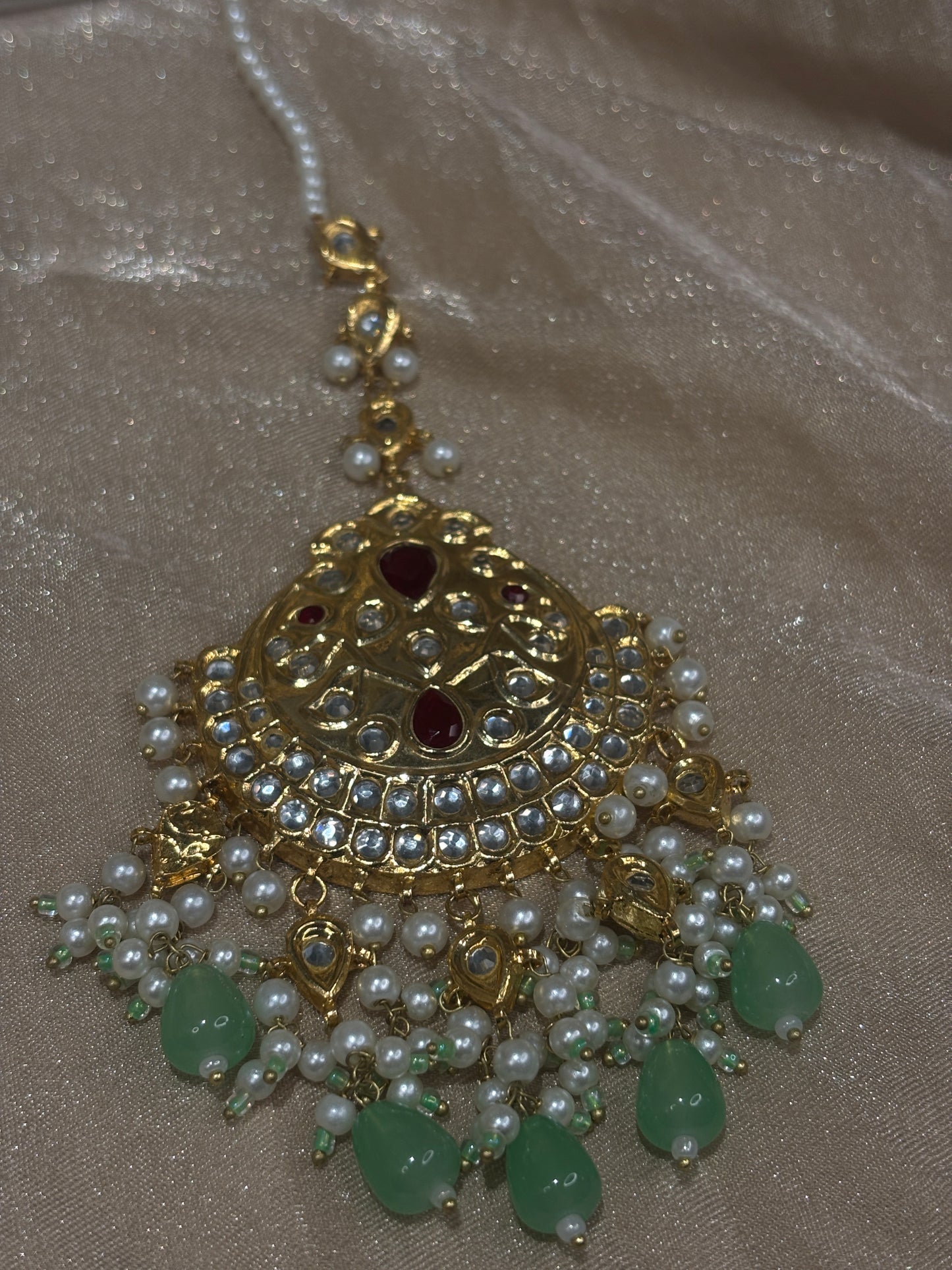 Maroon/mint green heavy choker