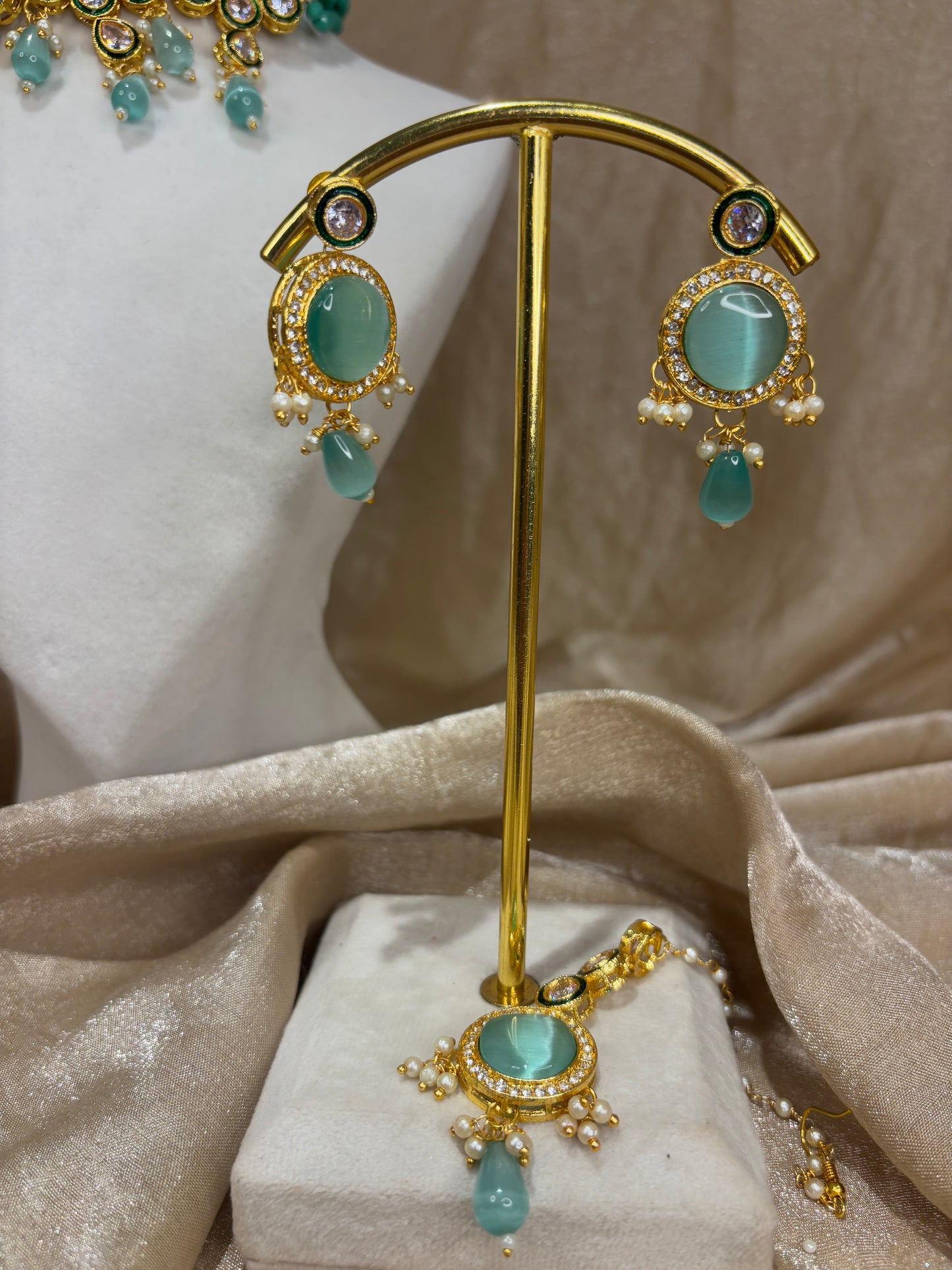 Sea green choker set