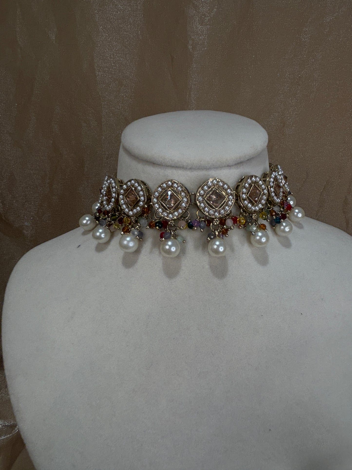 Multi colour choker