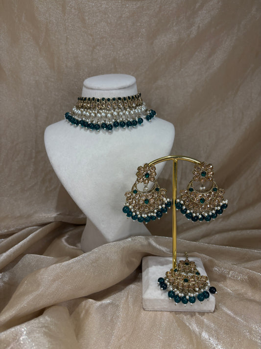 Emerald green choker set