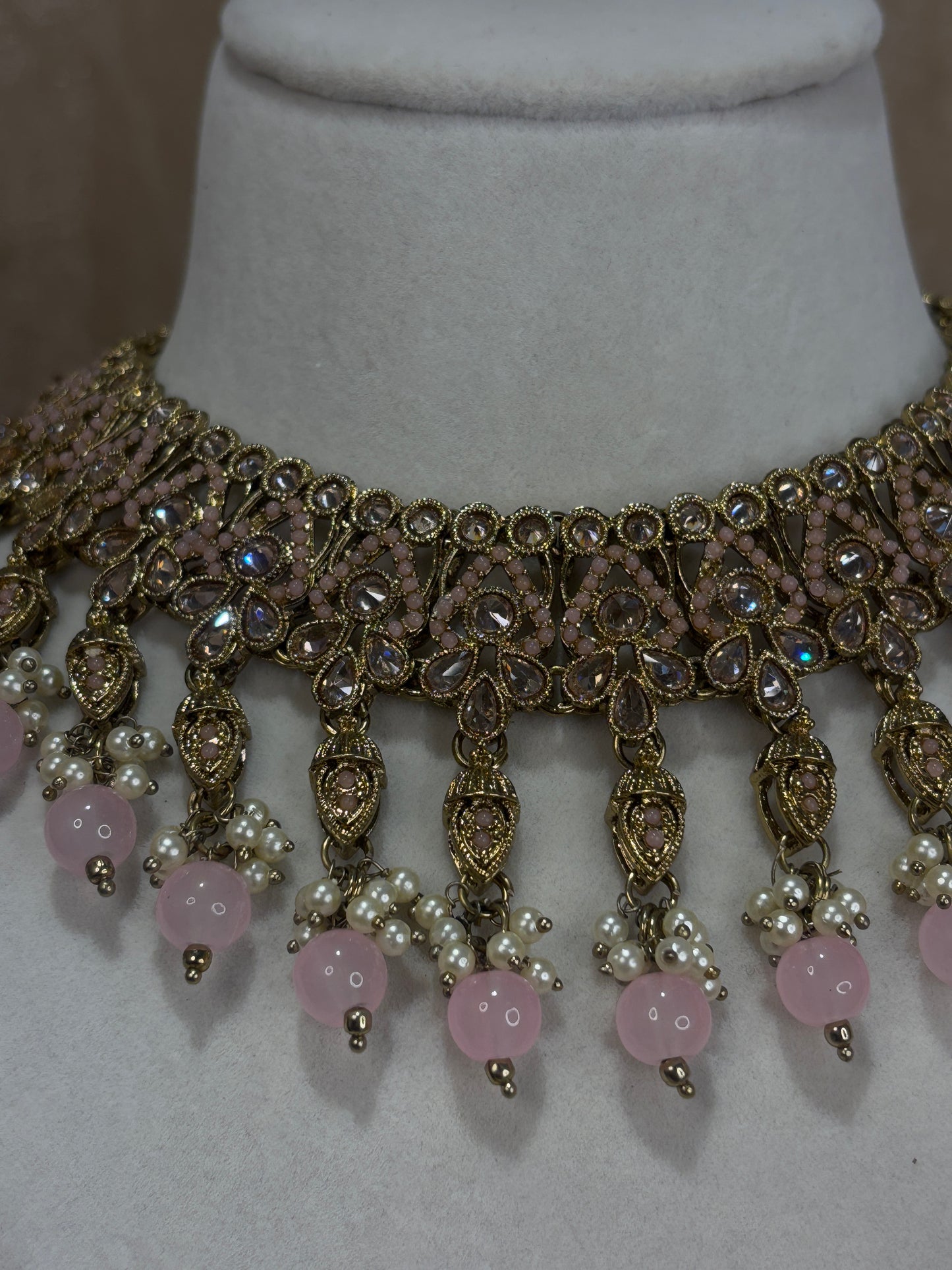 Baby pink necklace set