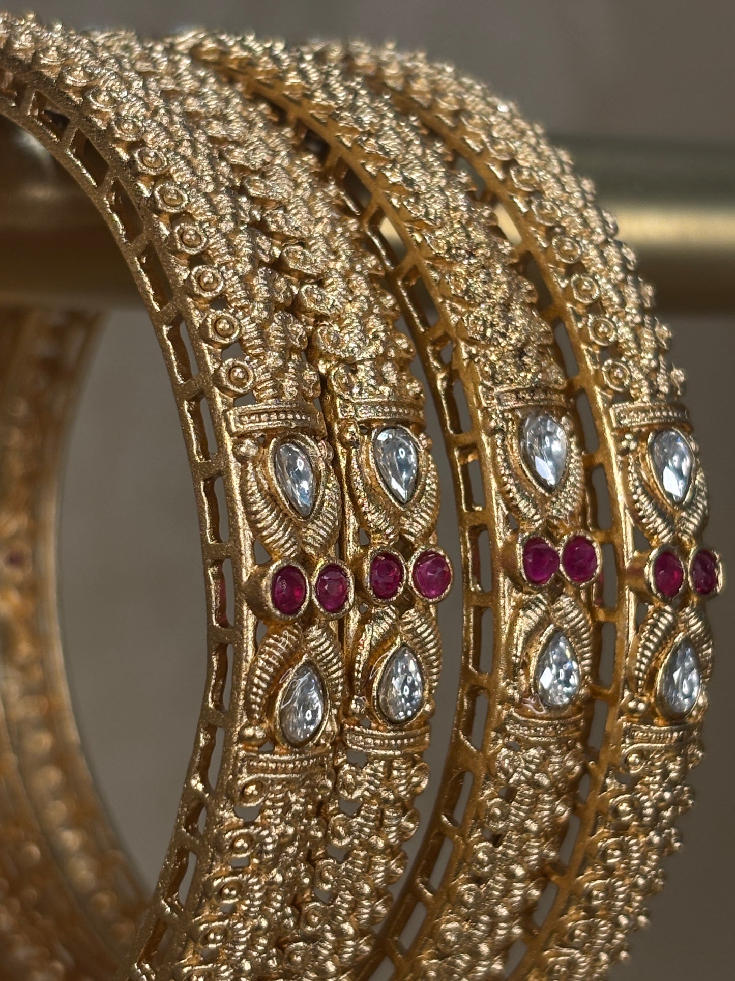 Yellow gold kare