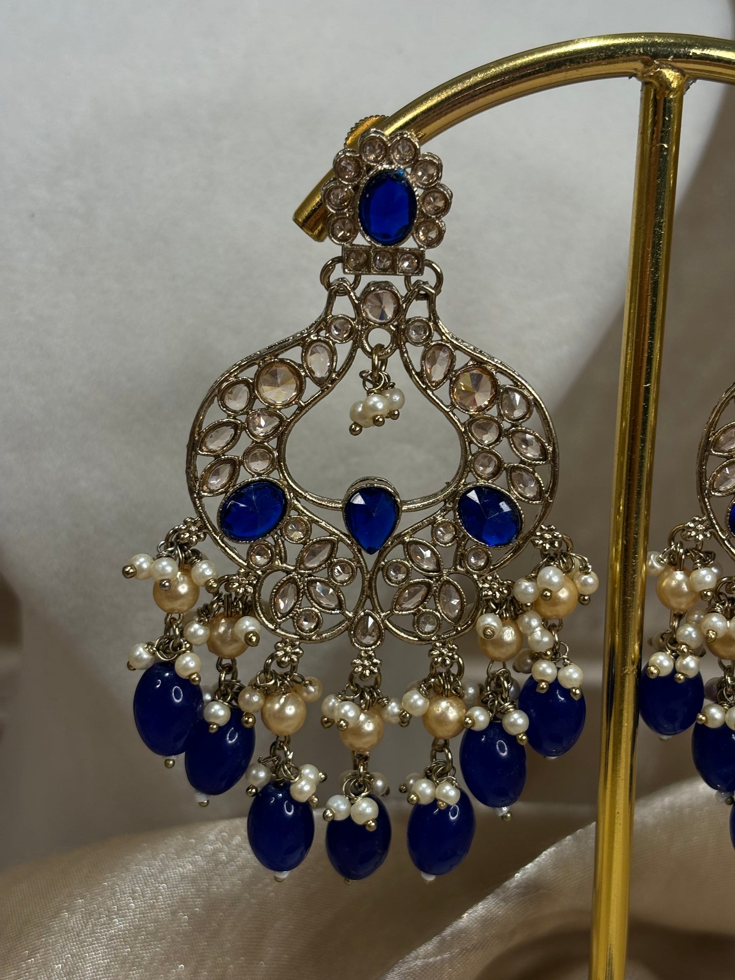 Royal blue choker set
