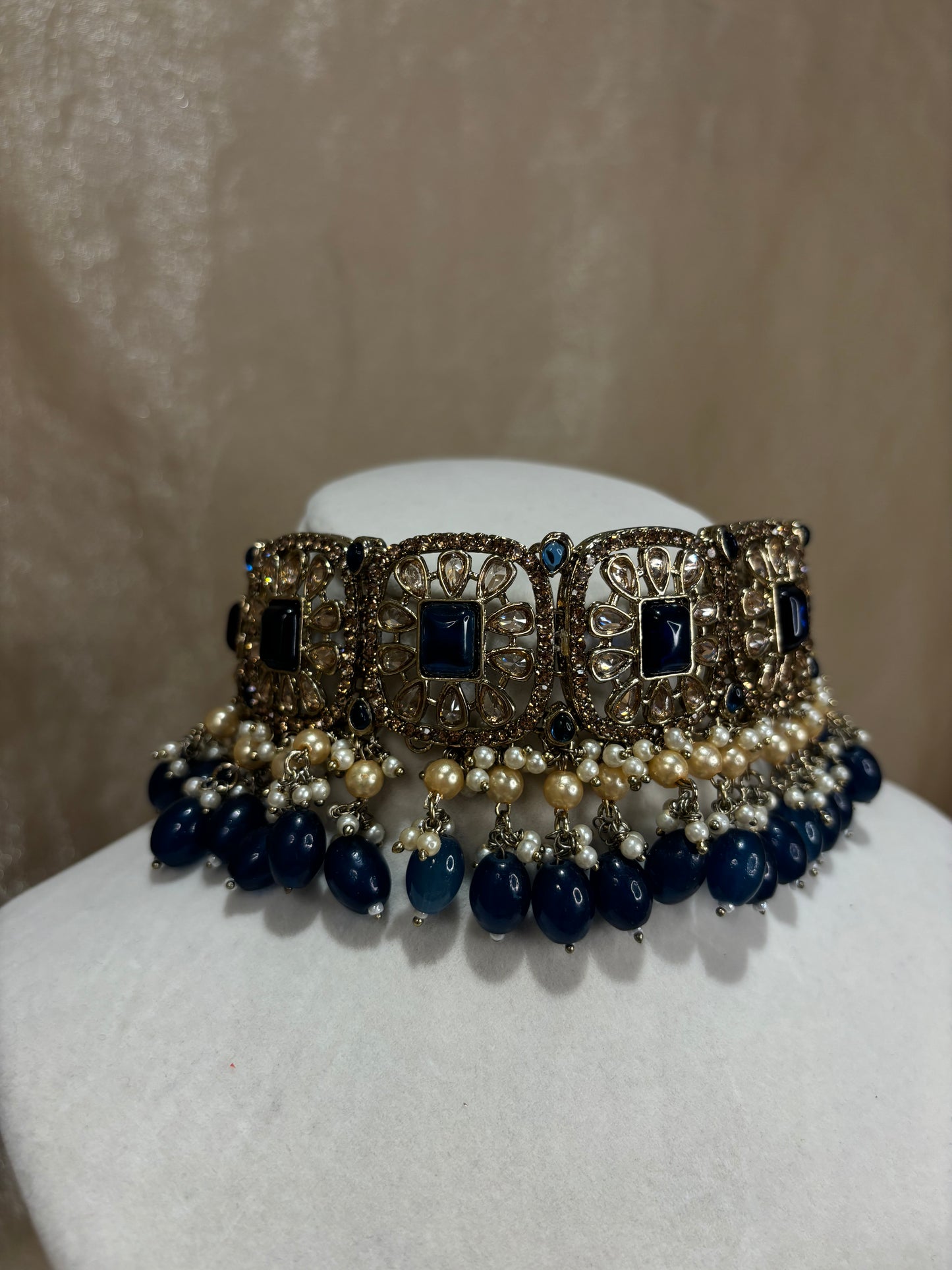 Navy blue choker set