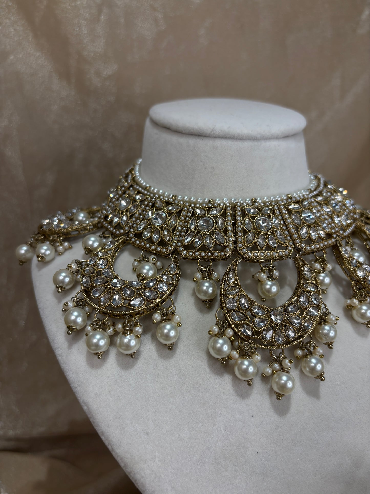 Gold choker set