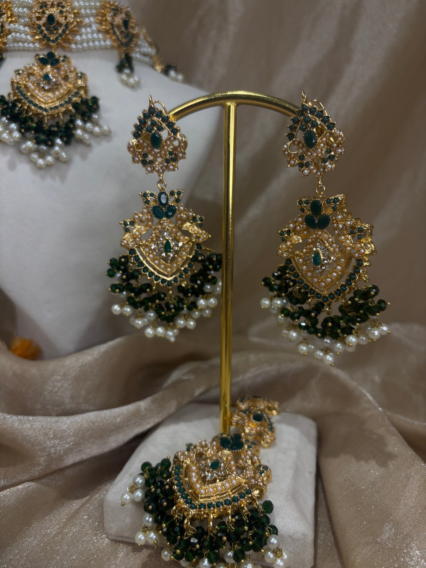 Emerald green nav-rattan choker