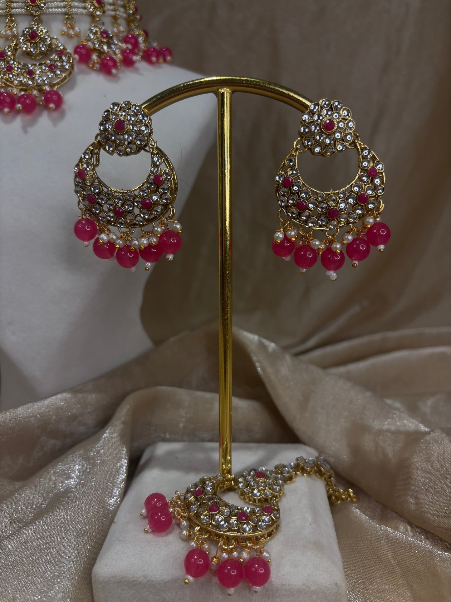 Hot pink choker set