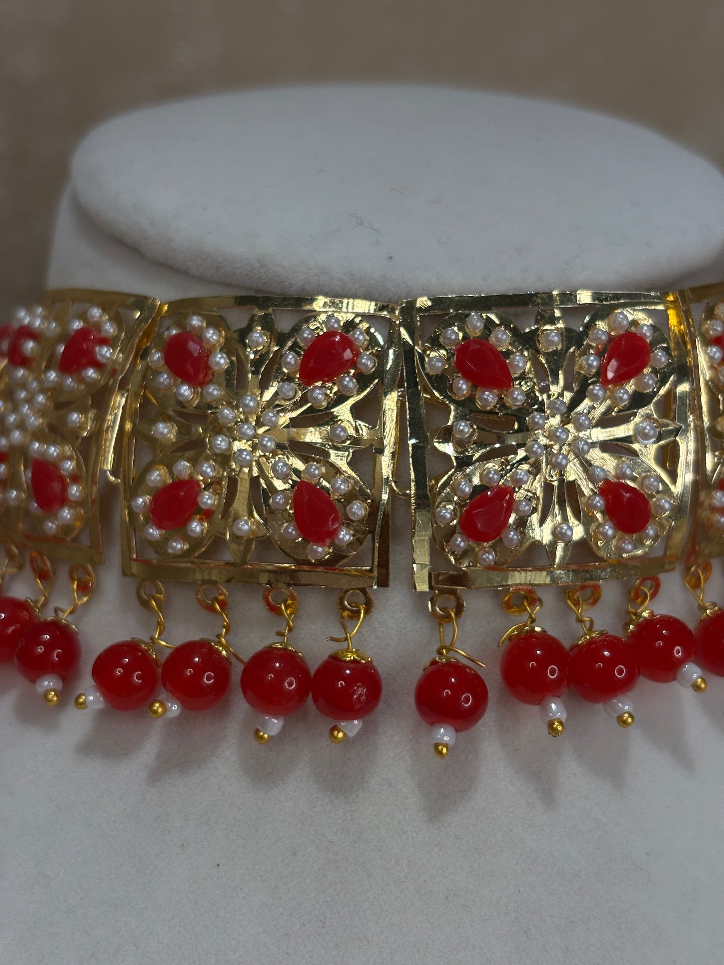 Red jadau choker set
