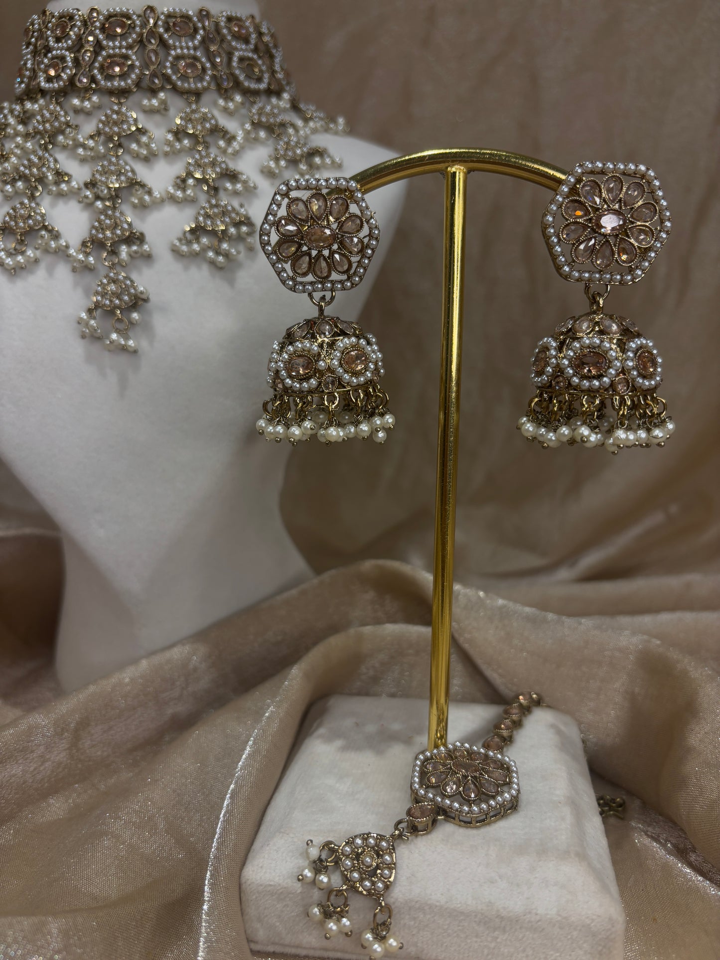Gold choker set