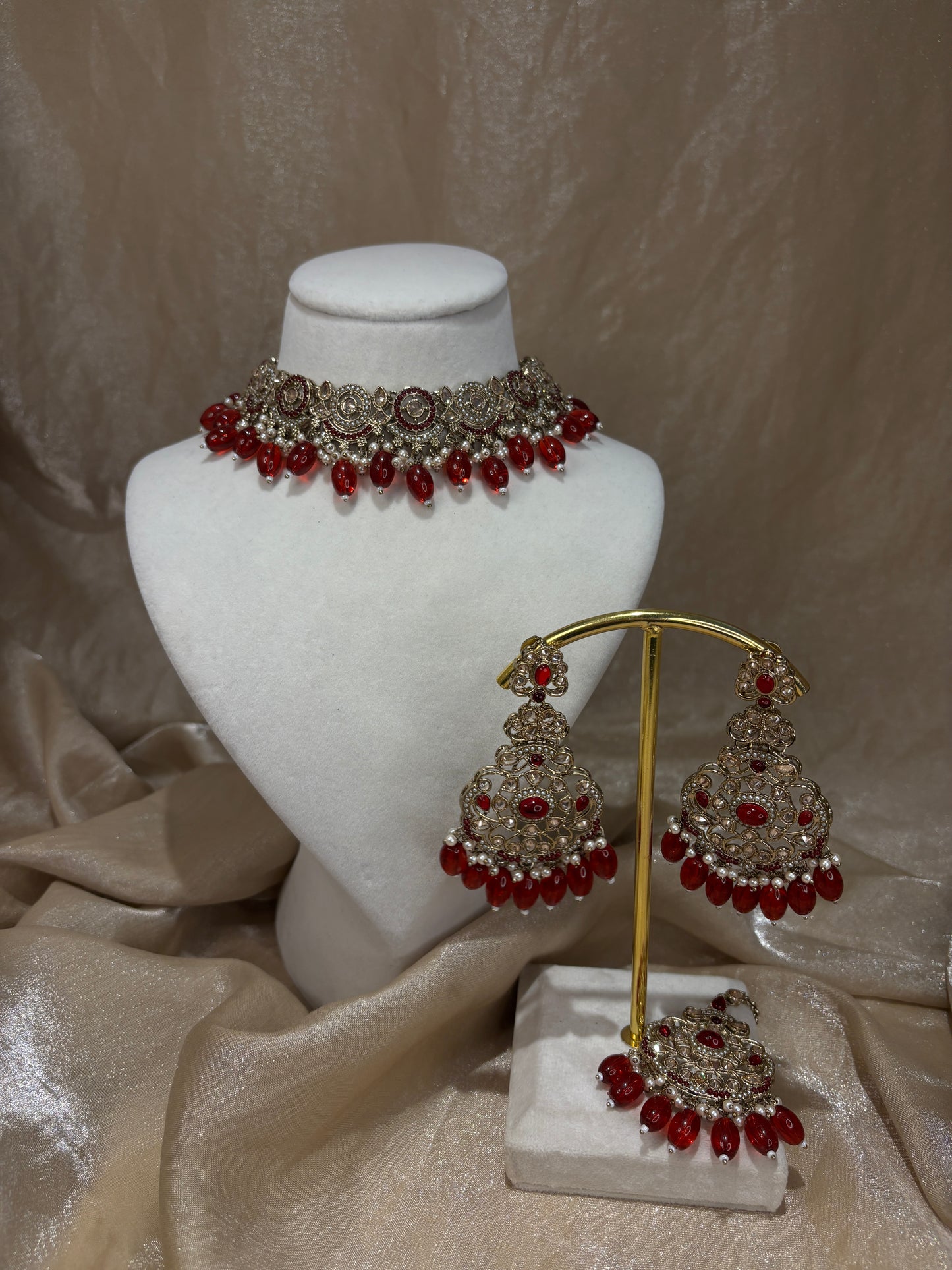 Maroon choker set