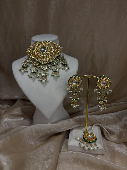 Gold kundan choker set