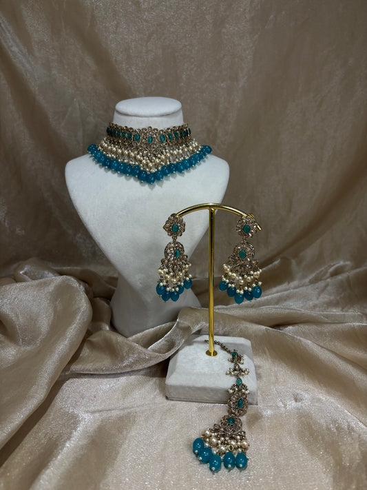 Blue choker set