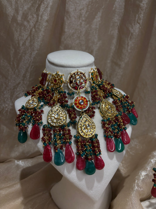 Maroon and green choker set