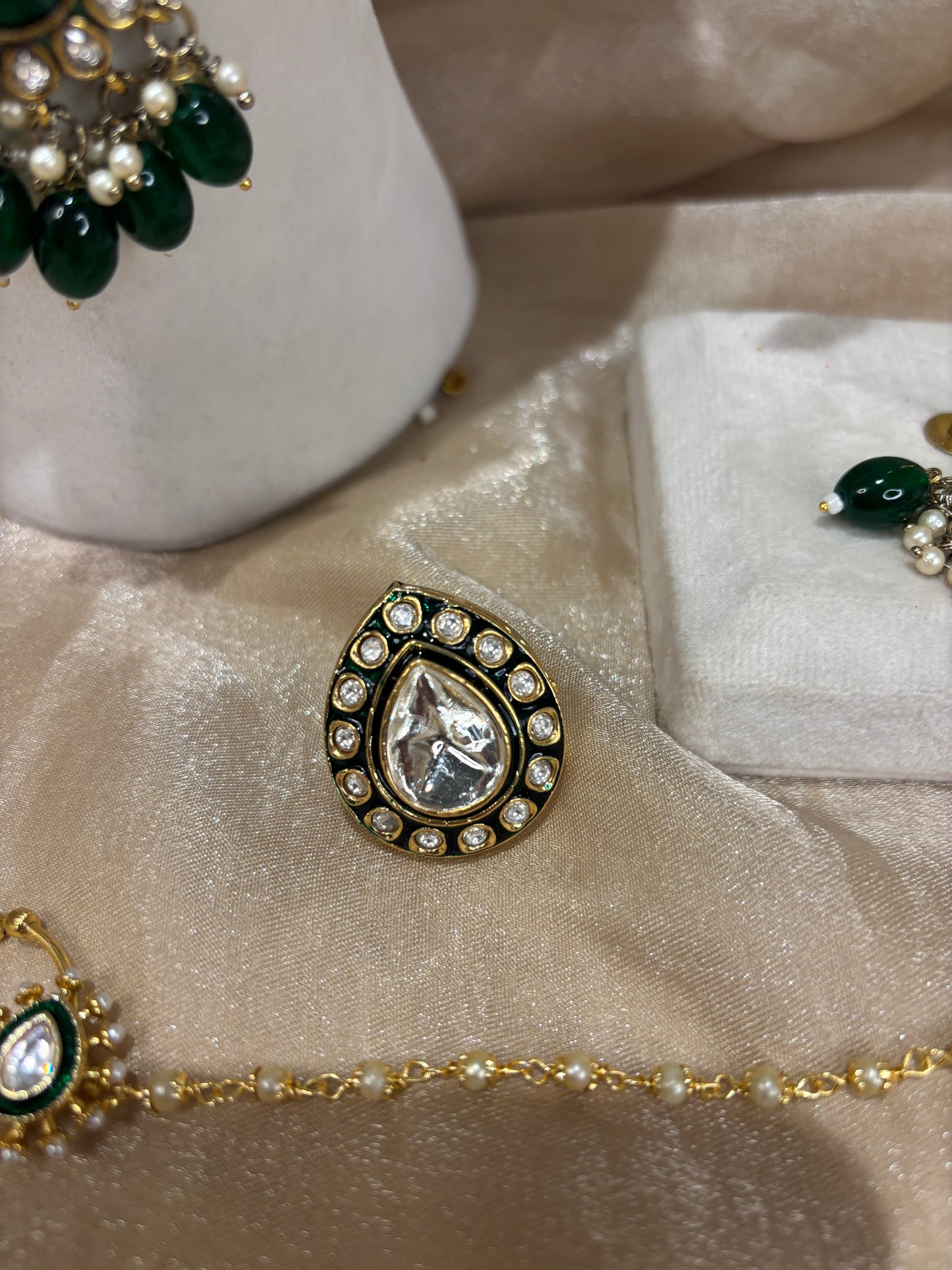 Emerald green bridal set