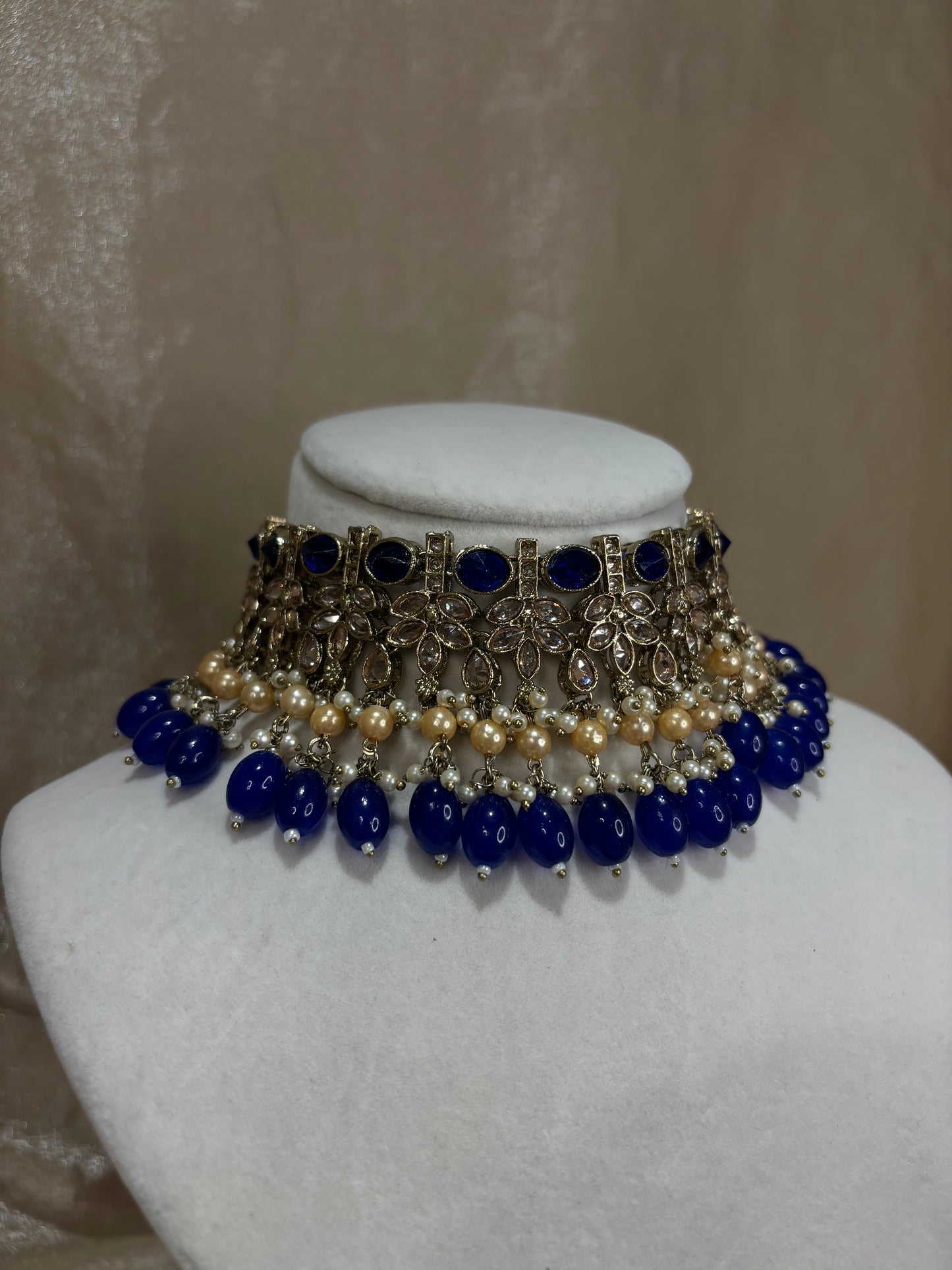 Royal blue choker set