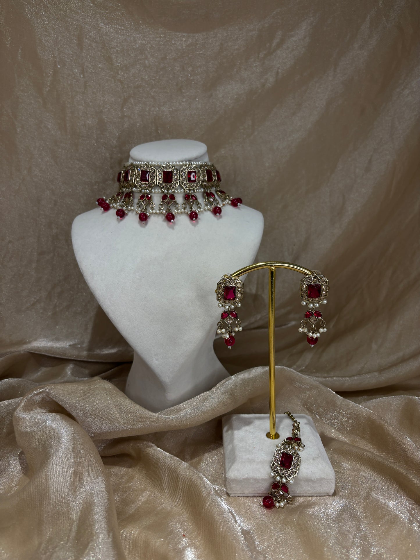 Hot pink choker set