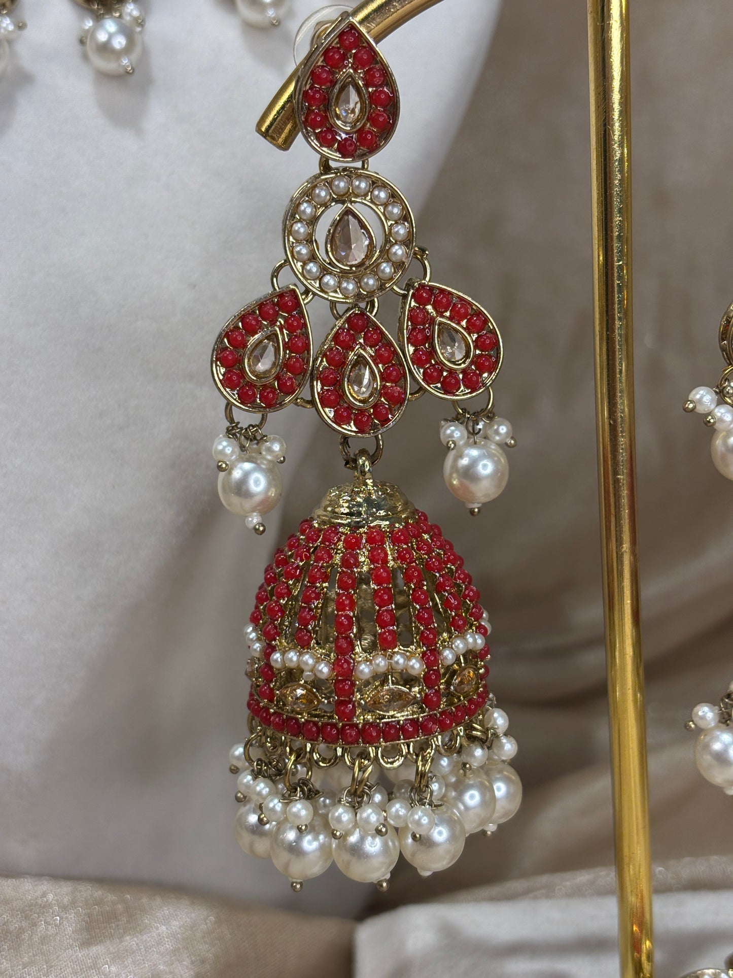 Red statement necklace set