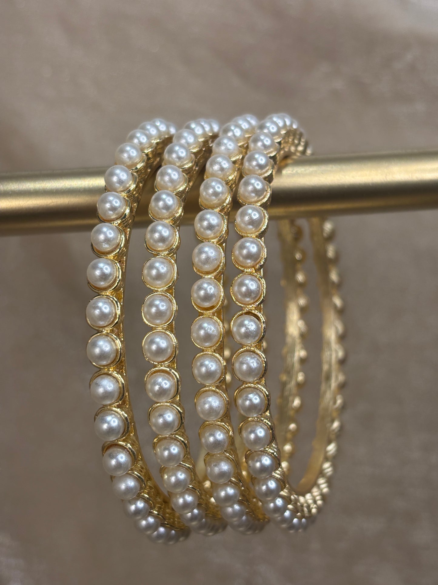 Yellow gold pearl kare