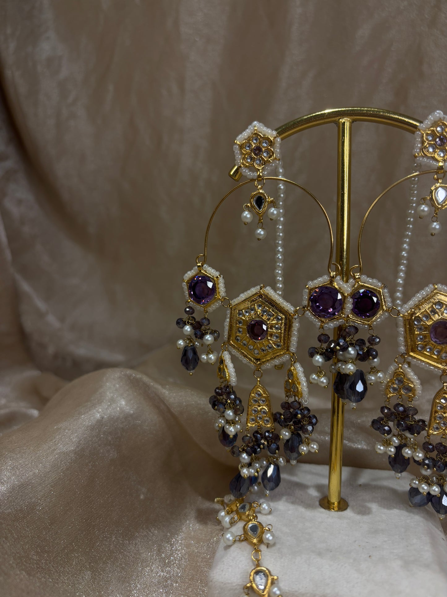 Lavender thappa kundan earring/tikka set