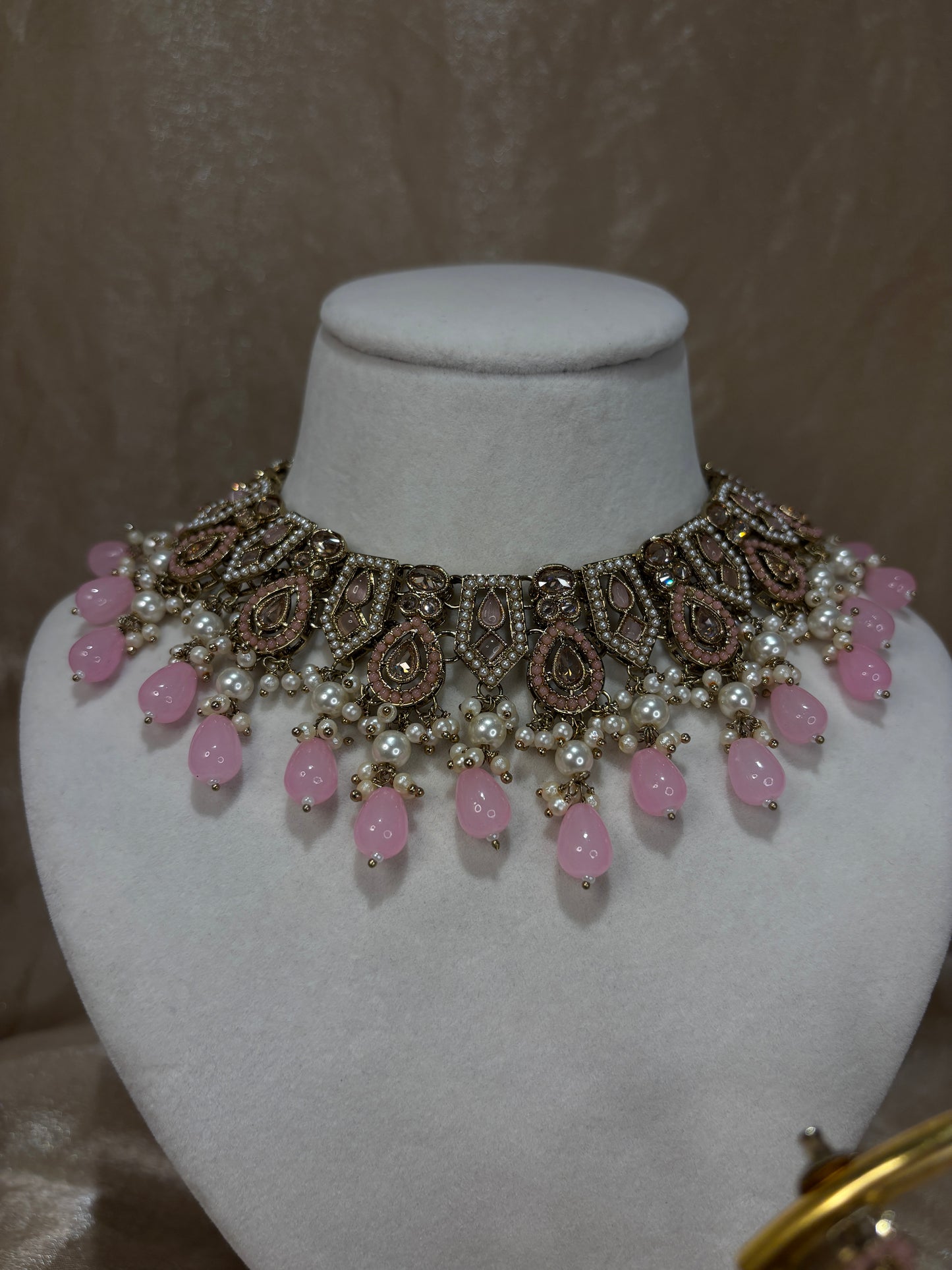 Baby pink choker set