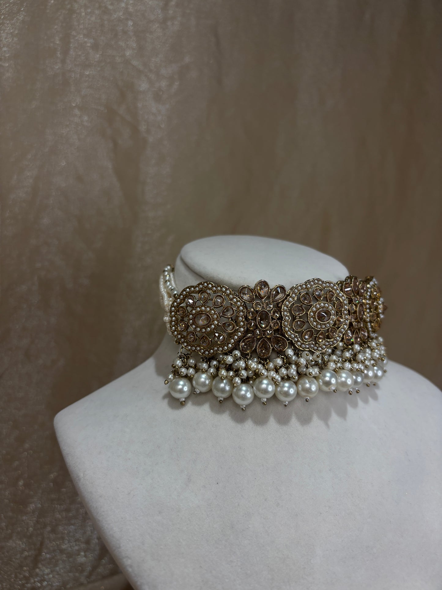 Gold choker set