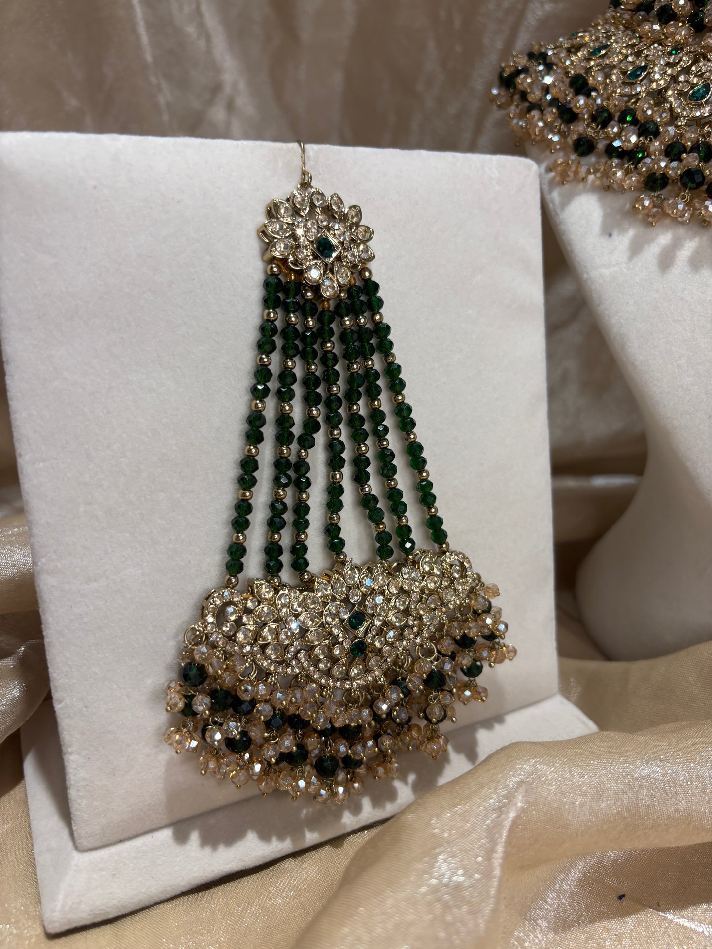 Heavy emerald green set