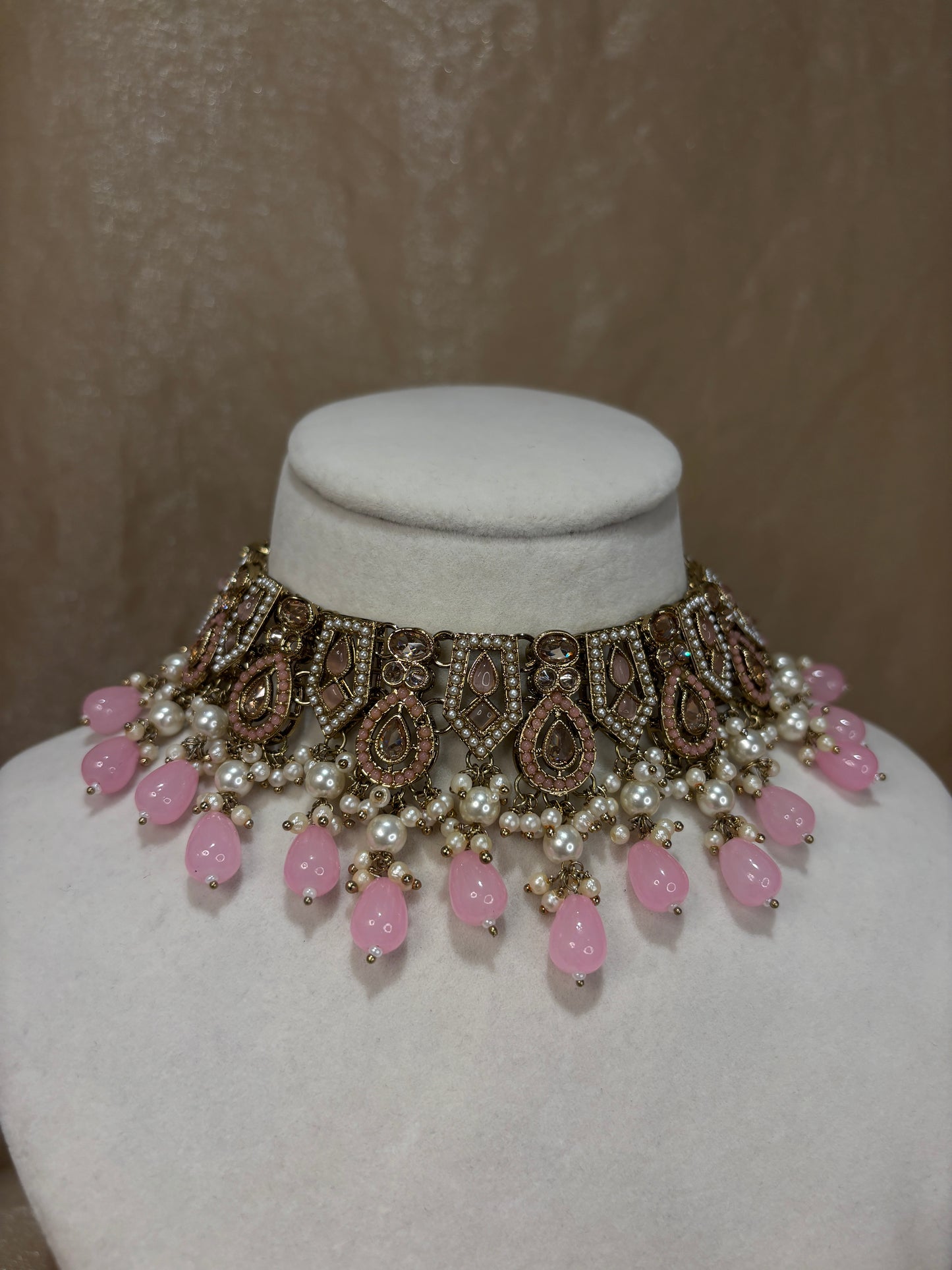 Baby pink choker set
