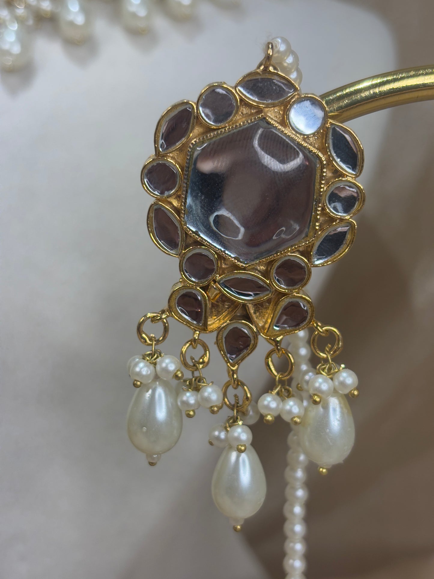 Gold farshi kundan choker
