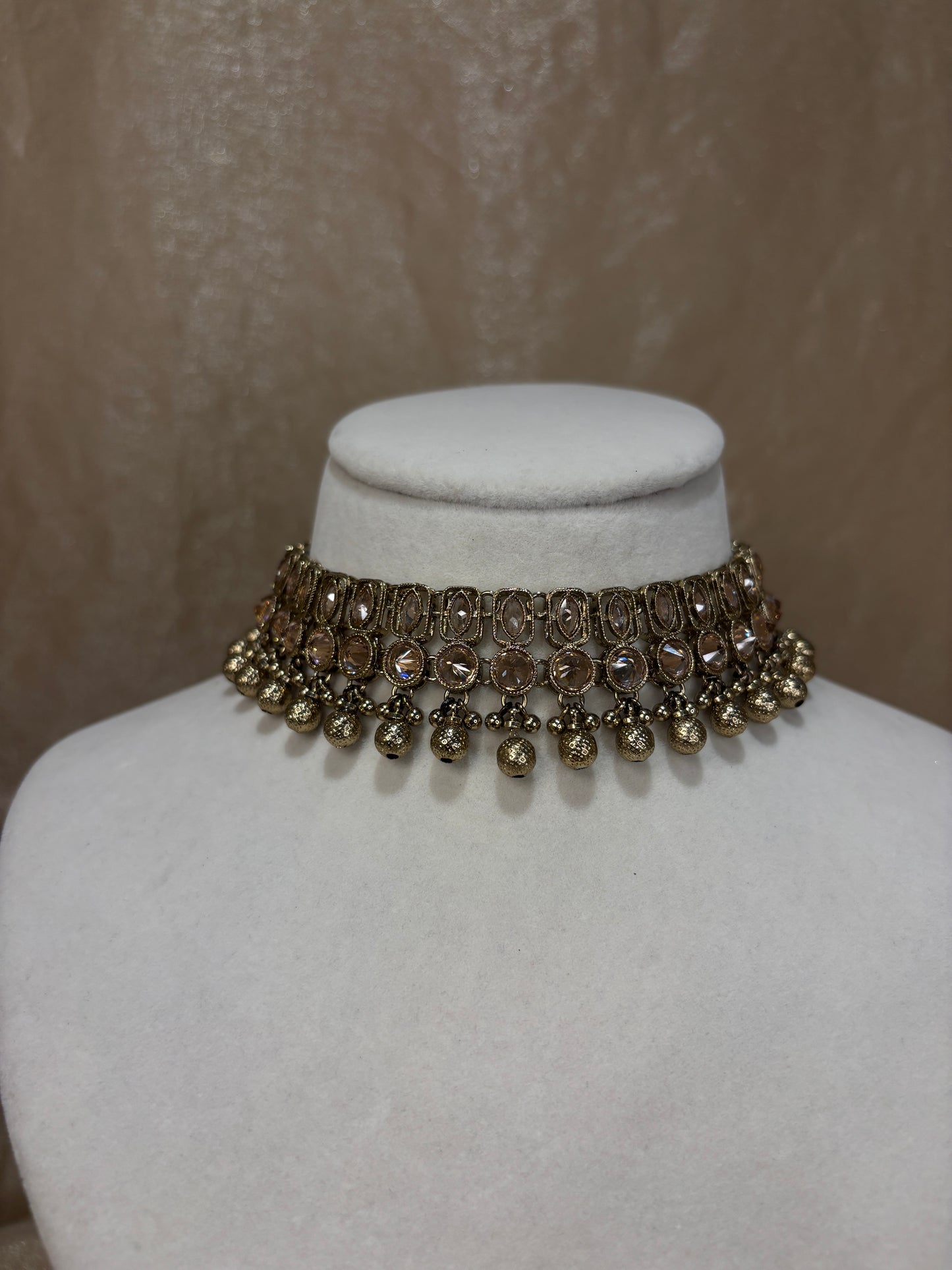 Metal gold choker set