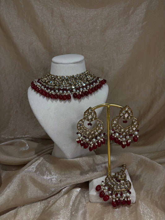 Red choker set
