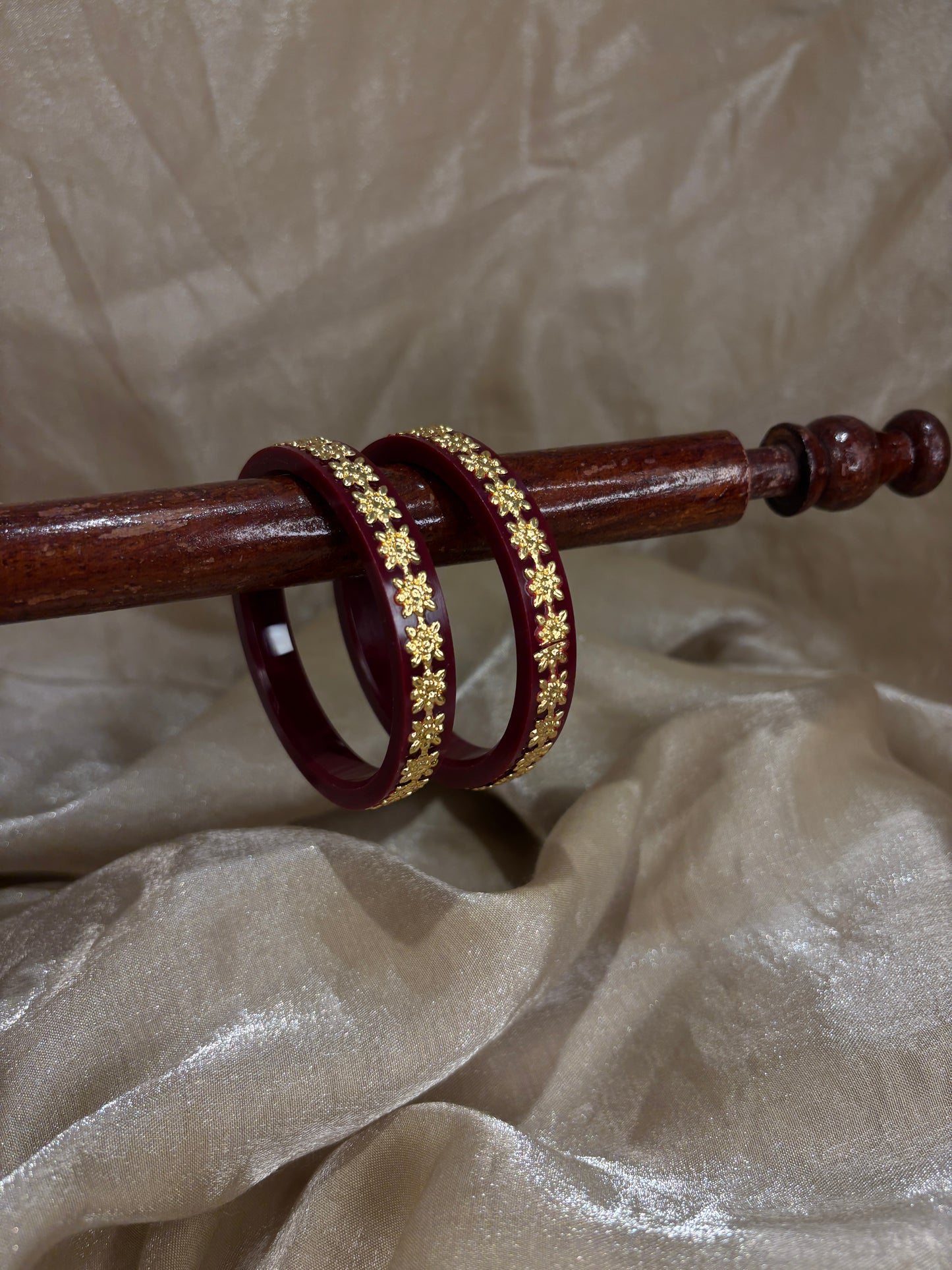 Flower detail choora bangle