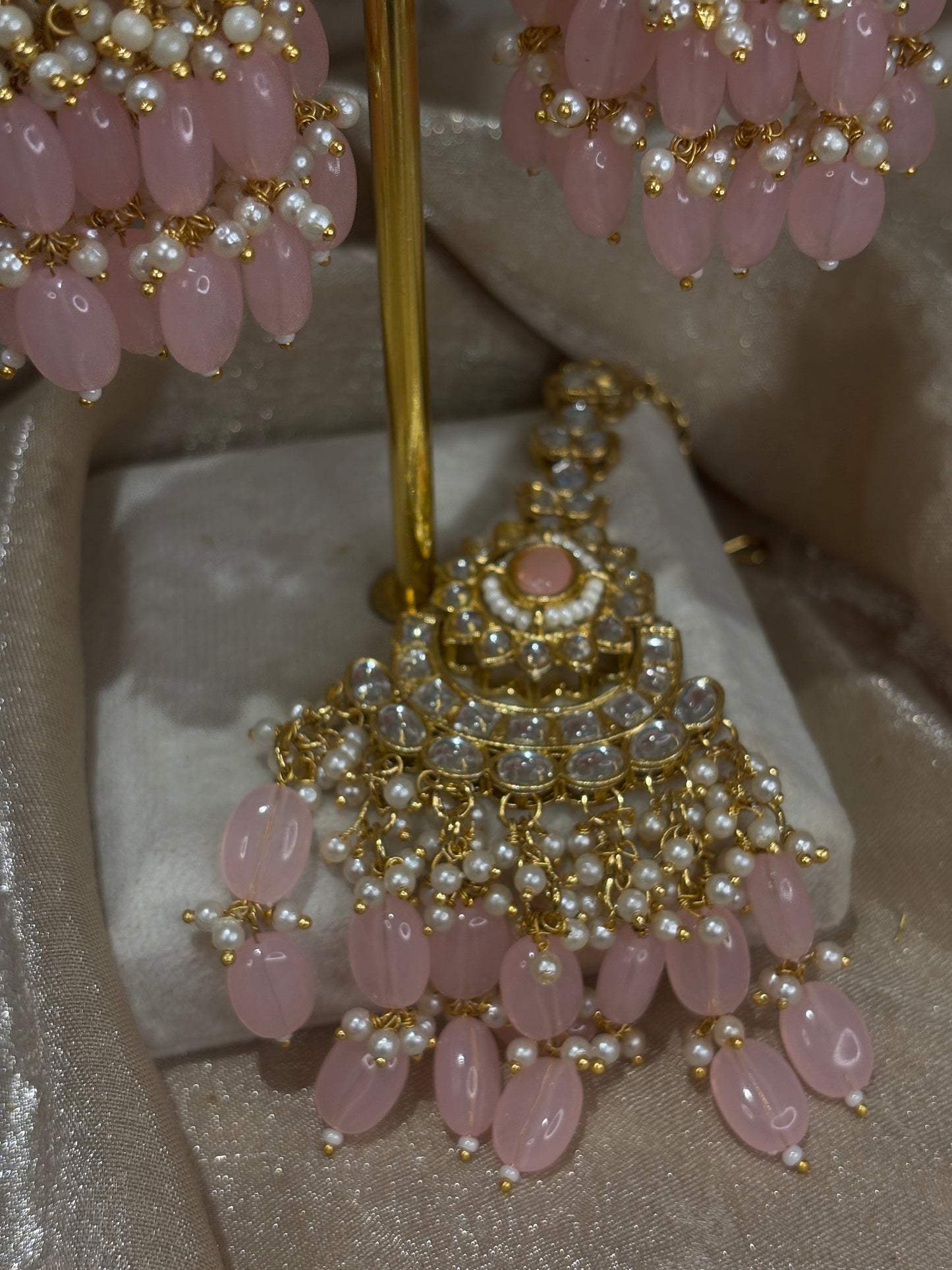 Baby pink chocker set