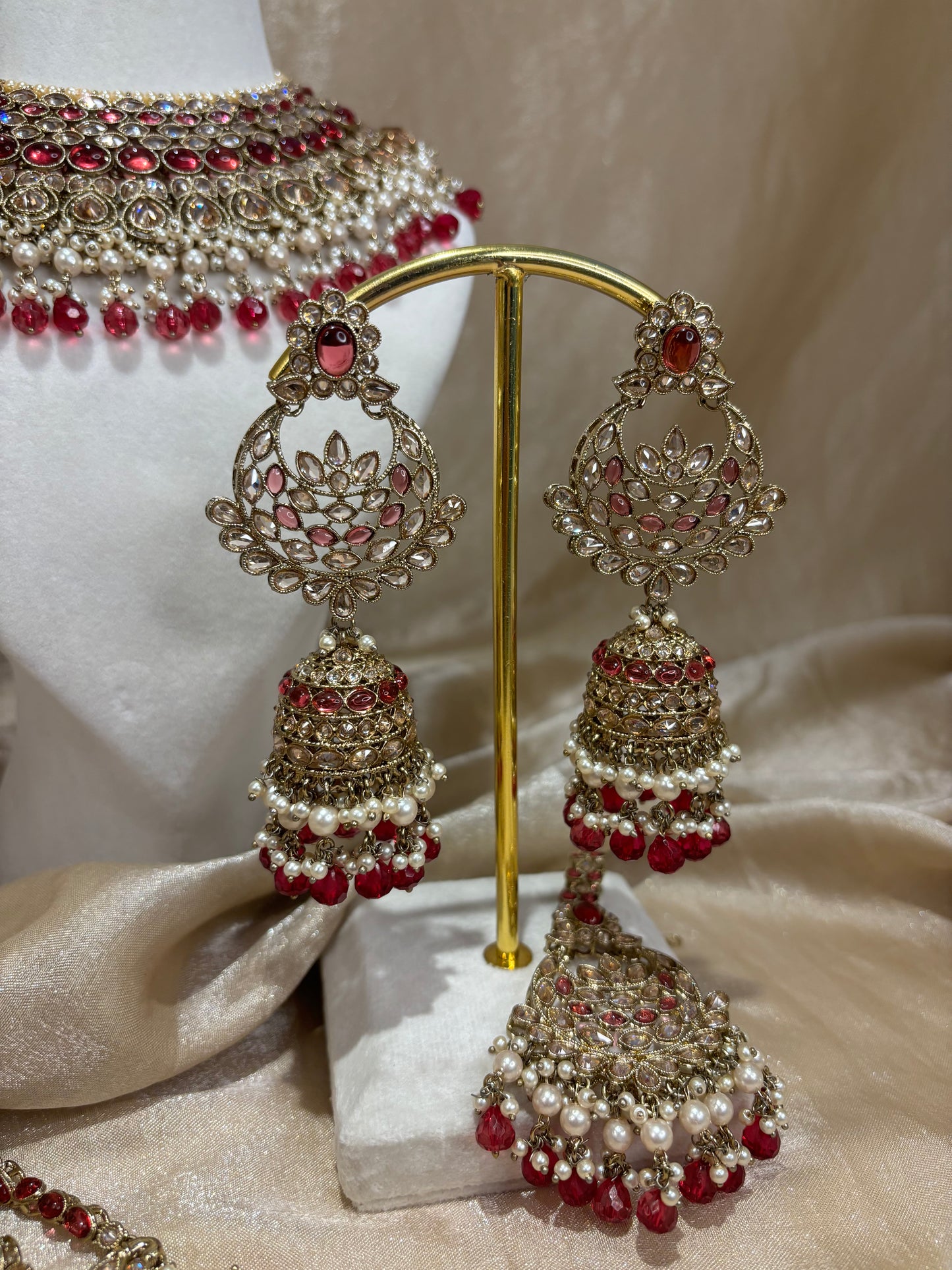 Hot pink necklace set