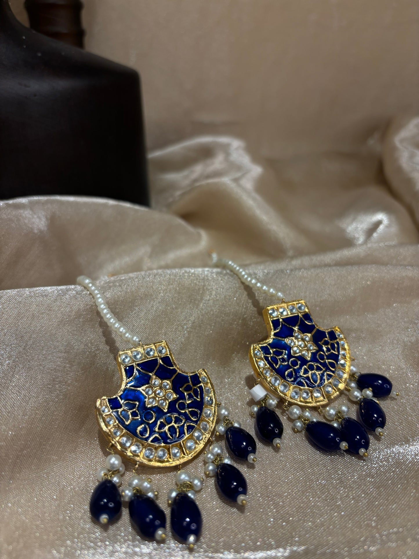 Royal blue thappa kundan studs