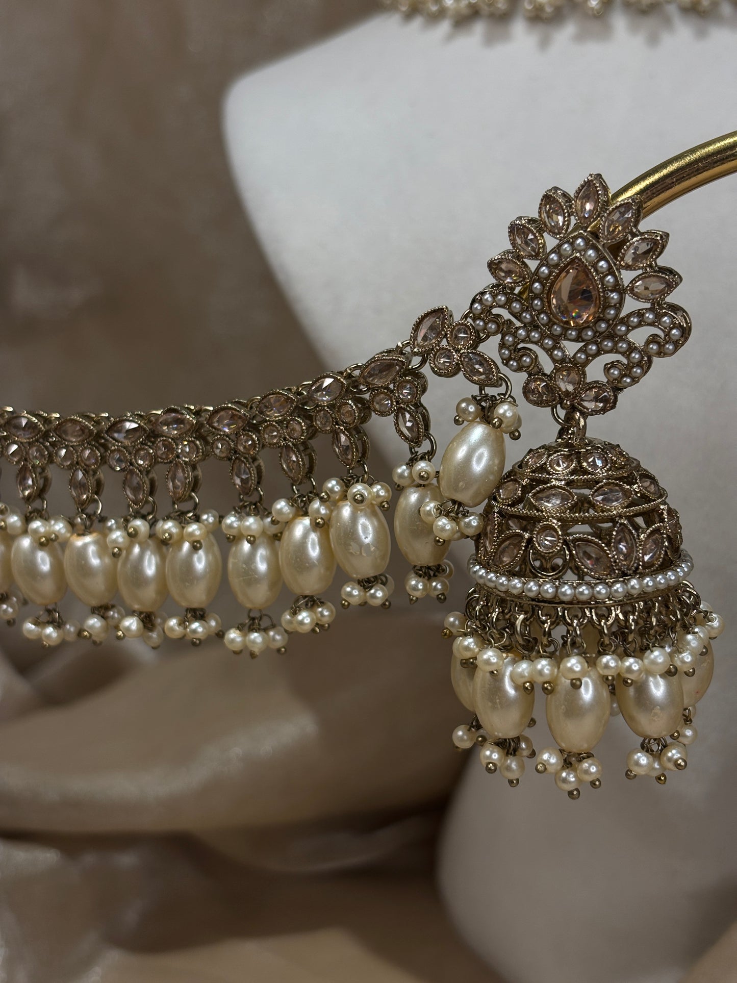Gold choker set