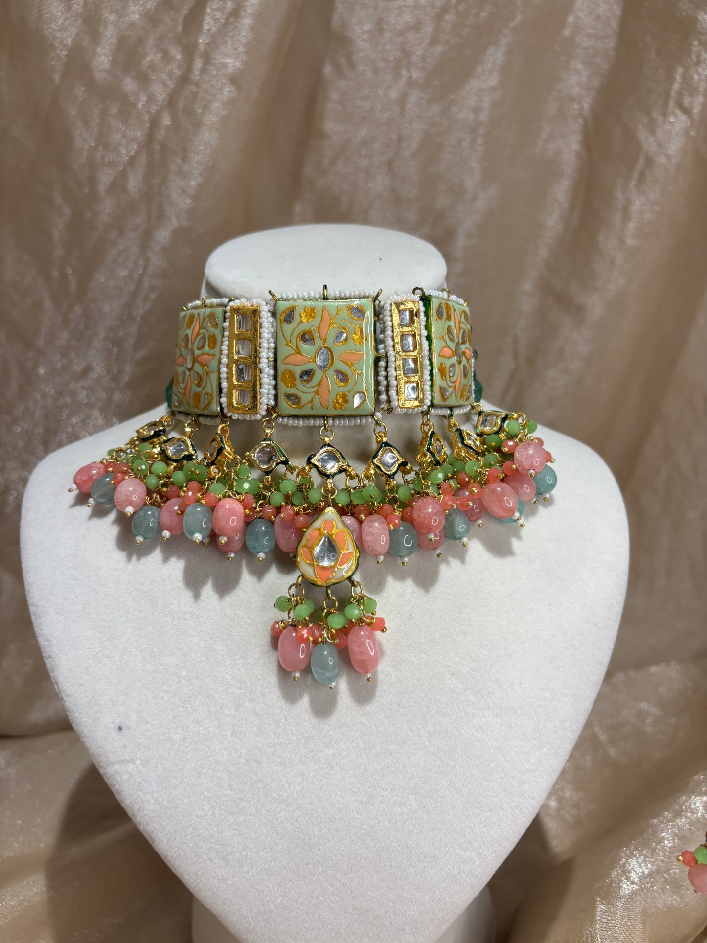Peach and green choker set