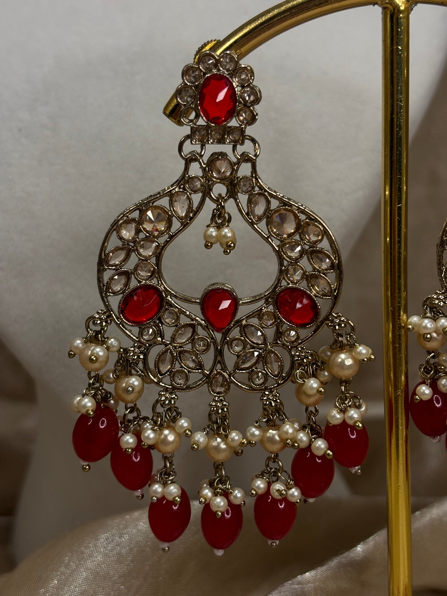 Red choker set