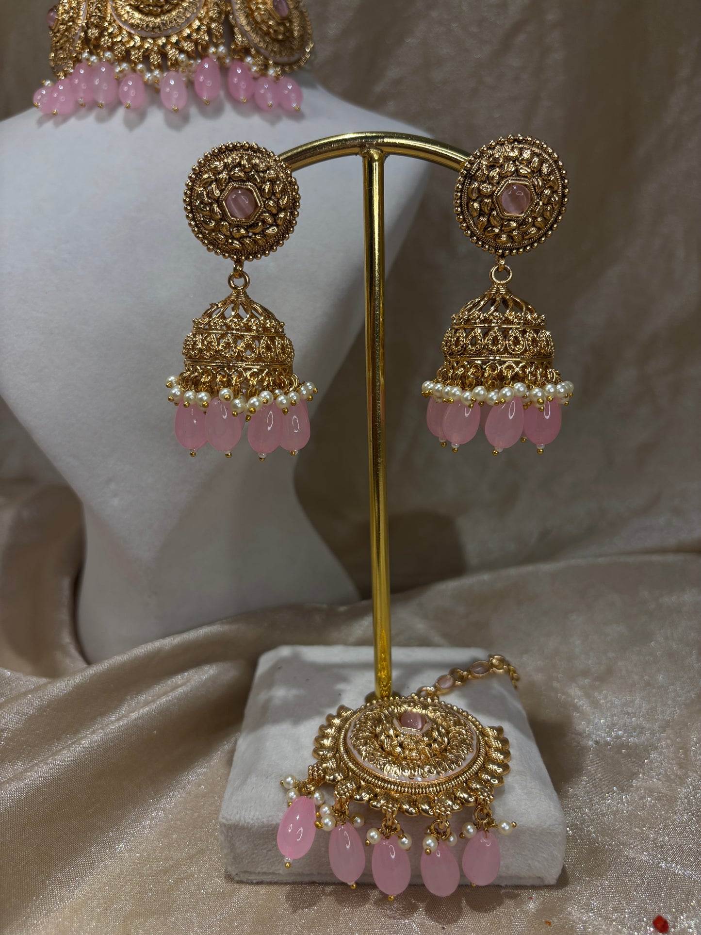 Baby pink antique gold choker set
