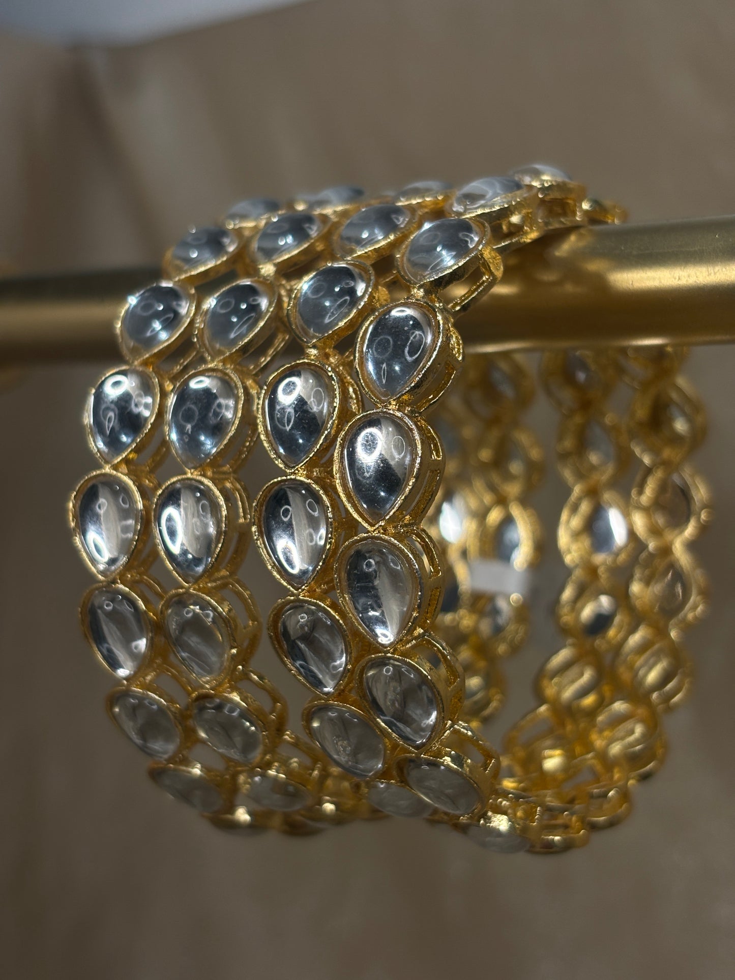 Medium kundan kare